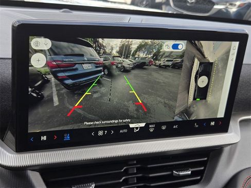 Used 2025 Ford Explorer ST image 18