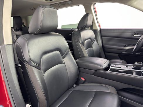 Used 2022 Nissan Pathfinder SL w/ SL Premium Package image 32