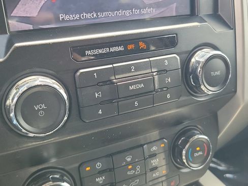 Used 2020 Ford F150 Lariat RWD image 27