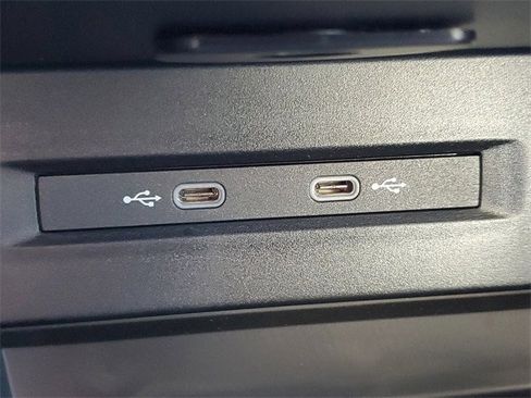 New 2026 Volkswagen Taos SE image 25