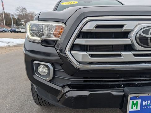 Used 2018 Toyota Tacoma Limited image 9