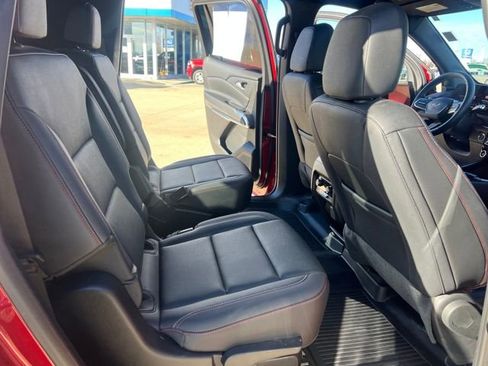 Used 2025 Chevrolet Traverse Z71 w/ Driver Confidence Package image 16