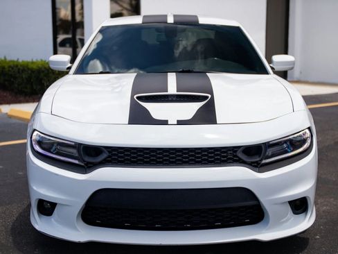 Used 2019 Dodge Charger Scat Pack RWD image 4