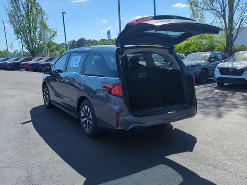 New 2026 Honda Odyssey EX-L image 9