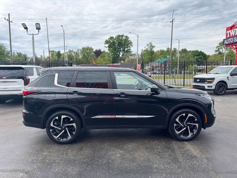 Used 2022 Mitsubishi Outlander ES AWD/4WD image 4