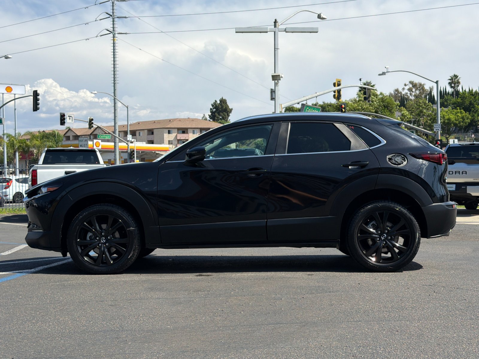 Used 2025 MAZDA CX-30 AWD 2.5 S w/ Select Sport Pkg image 2