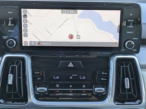 Used 2021 Kia Sorento SX image 22