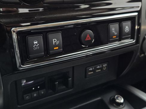 Used 2019 Nissan Titan Platinum Reserve RWD image 22
