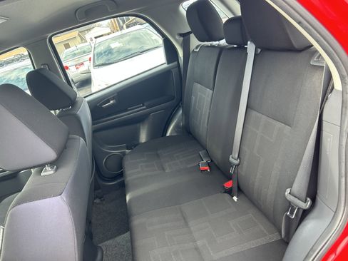 Used 2011 Suzuki SX4 Crossover image 6