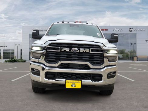 New 2026 RAM 2500 Big Horn AWD/4WD image 8