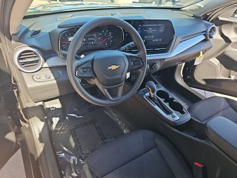 New 2026 Chevrolet Trax LS w/ LS Convenience Package FWD image 15