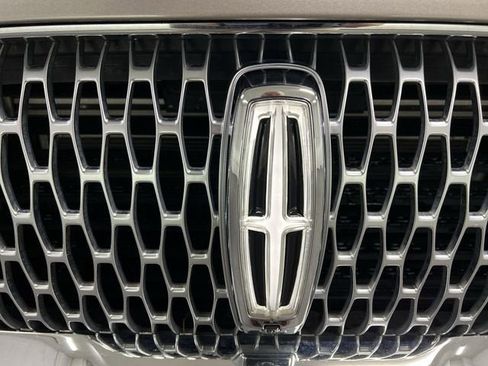 Used 2021 Lincoln Aviator Reserve w/ Equipment Group 202A AWD/4WD image 32