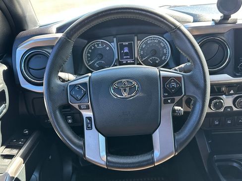 Used 2017 Toyota Tacoma Limited w/ Tow Package image 19