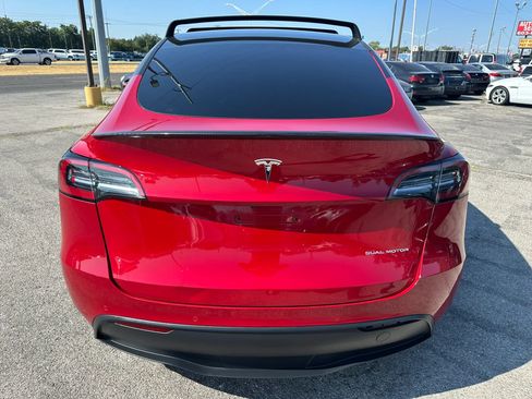 Used 2021 Tesla Model Y Long Range AWD/4WD image 34