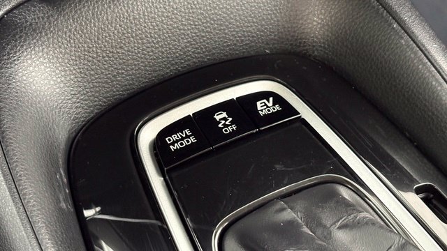 Used 2025 Toyota Corolla LE FWD image 37