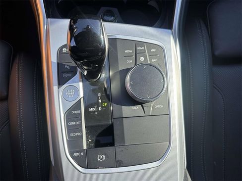 Used 2022 BMW 330i xDrive Sedan w/ M Sport Package image 26