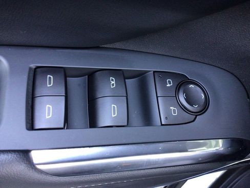 New 2025 Chevrolet Traverse LT w/ Enhanced Driving Package image 11