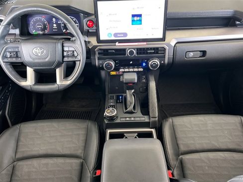 Certified 2025 Toyota 4Runner TRD Off-Road Premium image 15