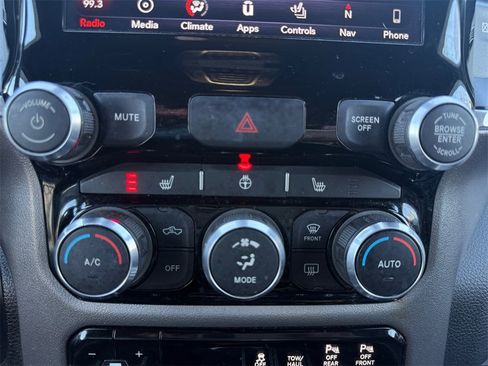 Used 2019 RAM 1500 Big Horn image 29