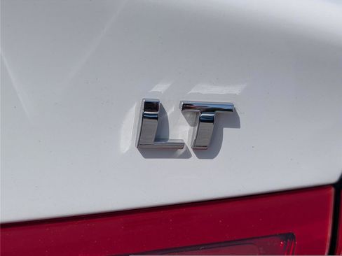 Used 2022 Chevrolet Malibu LT image 10