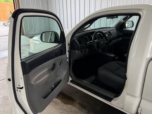 Used 2012 Toyota Tacoma 2WD Regular Cab image 7