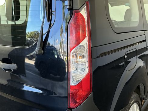 Used 2020 Ford Transit Connect XL image 28