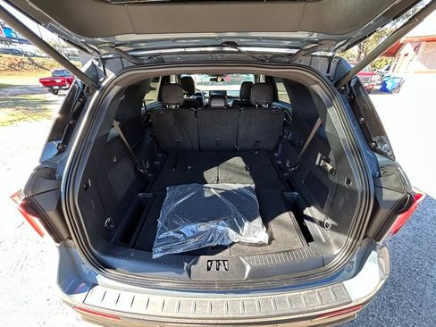 Used 2025 Ford Explorer ST-Line image 8