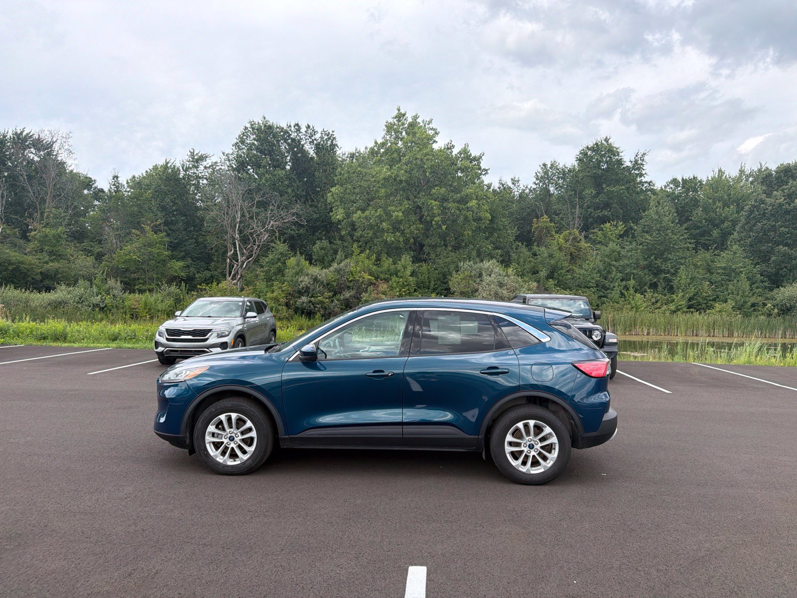 Used 2020 Ford Escape SE AWD/4WD image 8