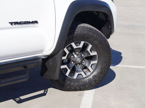 Used 2023 Toyota Tacoma TRD Off-Road image 8