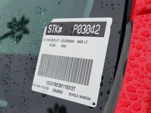 Used 2015 Chevrolet Colorado LT w/ Luxury Package image 28