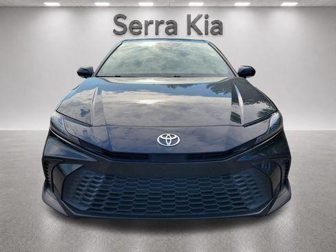 Used 2025 Toyota Camry SE w/ Convenience Package FWD image 10