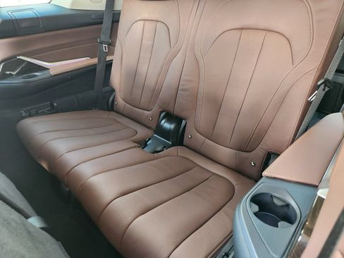 Used 2019 BMW X7 xDrive40i w/ Premium Package AWD/4WD image 33