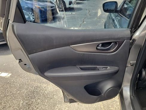 Used 2020 Nissan Rogue Sport S FWD image 14