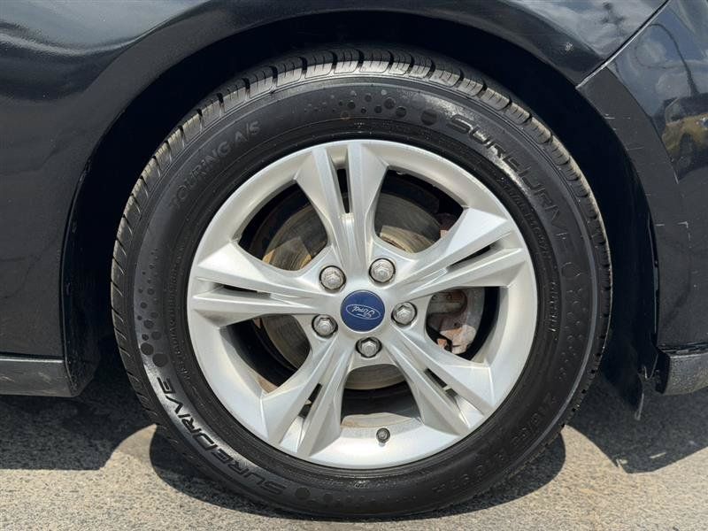 Used 2013 Ford Focus SE w/ Cargo Management Pkg FWD image 31
