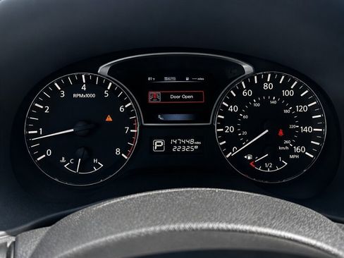 Used 2015 Nissan Pathfinder SL w/ SL Premium Package AWD/4WD image 12