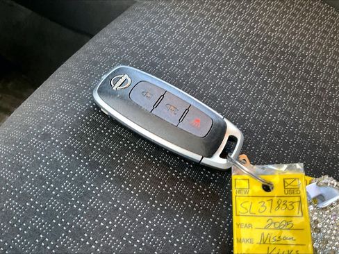 Used 2025 Nissan Kicks S w/ Charging Package image 24