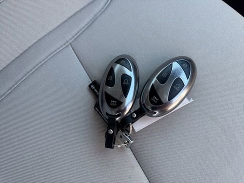 Used 2025 Hyundai Tucson SE FWD image 4