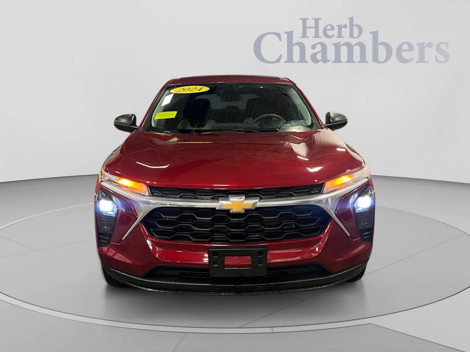 Used 2024 Chevrolet Trax LS FWD image 2