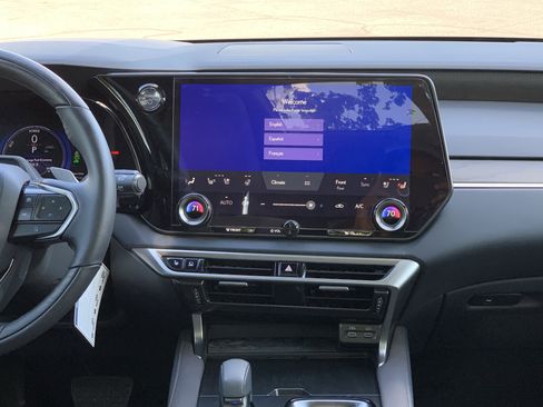 Used 2024 Lexus RX 450h AWD w/ Convenience Package image 23