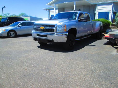 Used 2013 Chevrolet Silverado 3500 LTZ w/ LTZ Plus Package AWD/4WD image 2