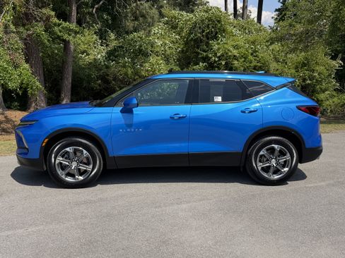 Used 2024 Chevrolet Blazer LT w/ Convenience Package FWD image 39