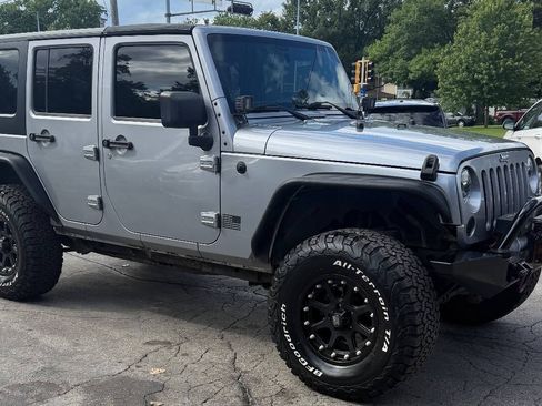 Used 2014 Jeep Wrangler Unlimited Sport w/ Quick Order Package 24S AWD/4WD image 6