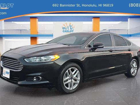 Used 2013 Ford Fusion SE FWD image 3