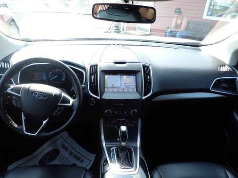 Used 2017 Ford Edge SEL w/ Equipment Group 201A AWD/4WD image 10