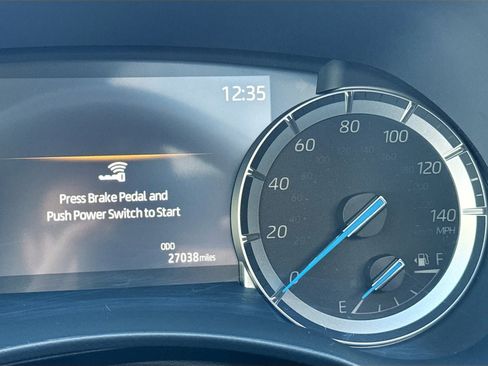 Used 2022 Toyota Highlander XLE image 12