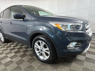 Used 2019 Ford Escape SE FWD video 2