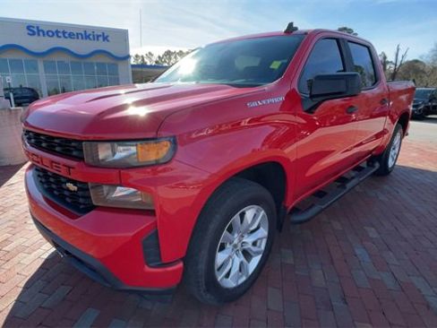 Used 2020 Chevrolet Silverado 1500 Custom w/ Custom Value Package image 5