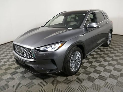 Used 2023 INFINITI QX50 Luxe AWD/4WD image 7