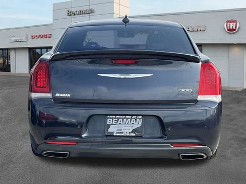Used 2017 Chrysler 300 S w/ 300S Premium Group RWD image 6