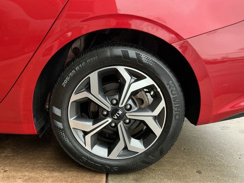 Used 2021 Kia Forte LXS image 27